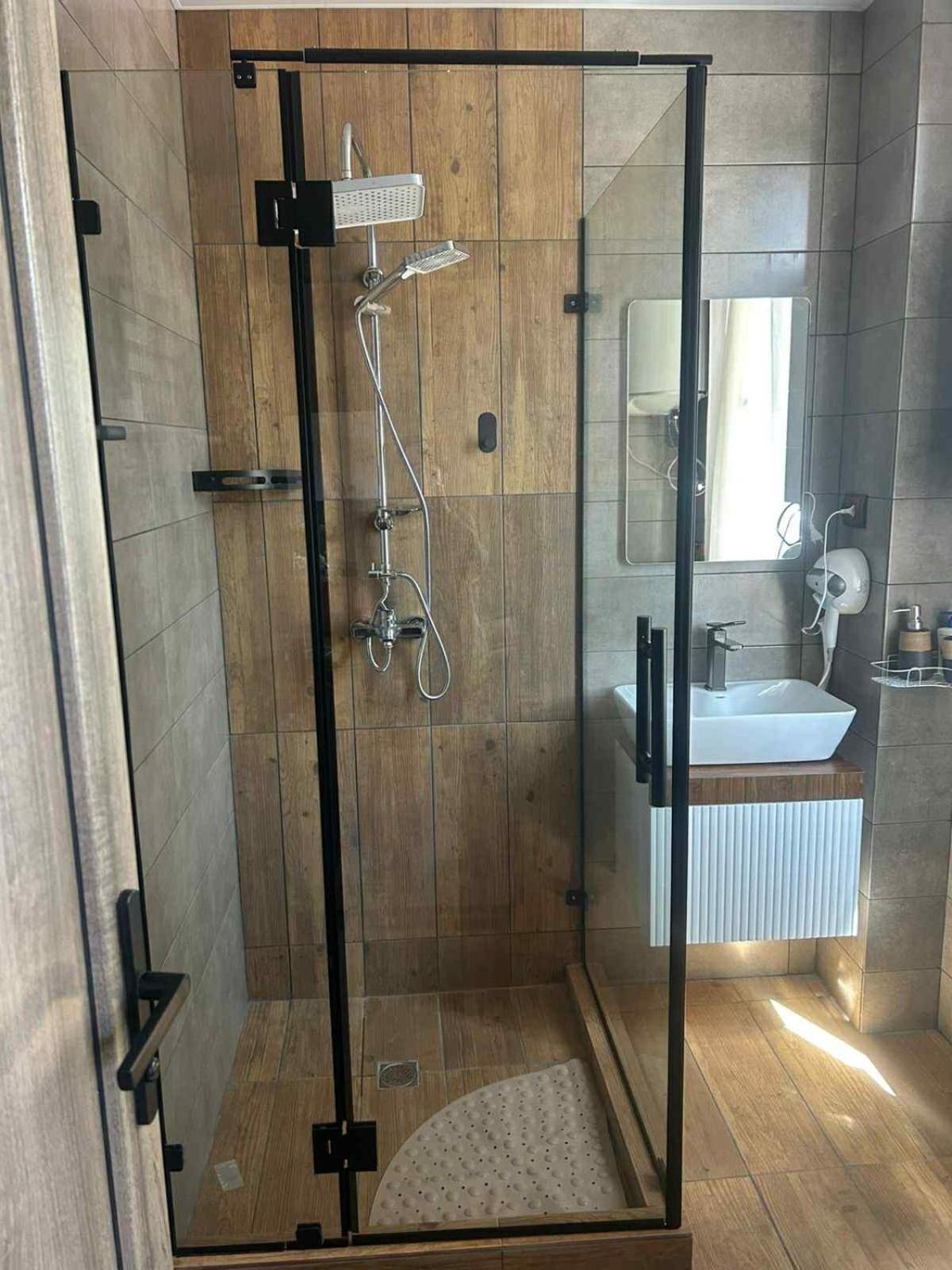 Nino Ratiani's Mestia